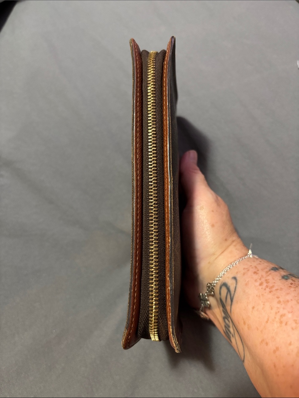 Louis Vuitton Monogram Long Wallet in Brown and Tan - Picture 2 of 12